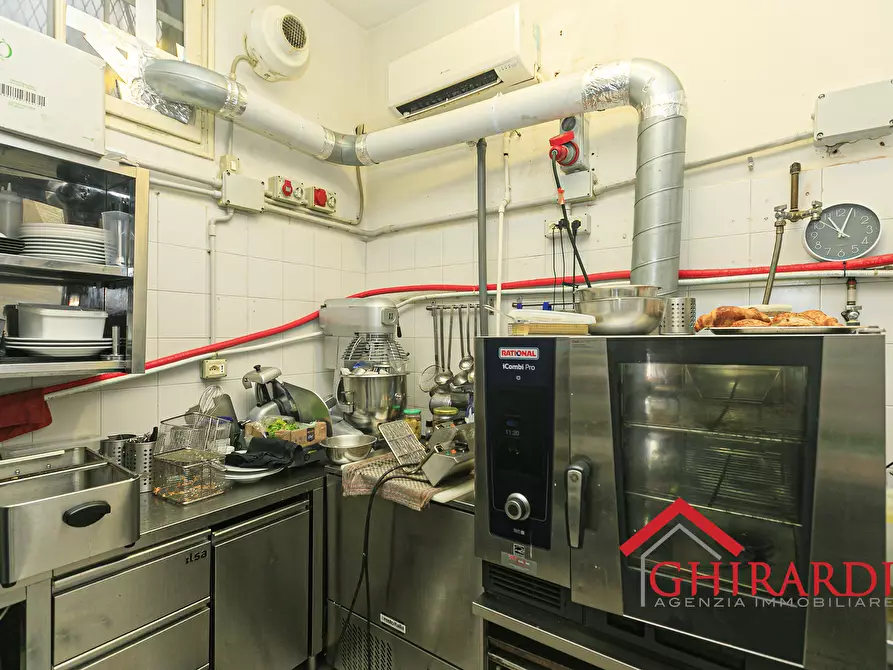 Immagine 22 di Attività commerciale in vendita  in Via Trento 52 a Genova