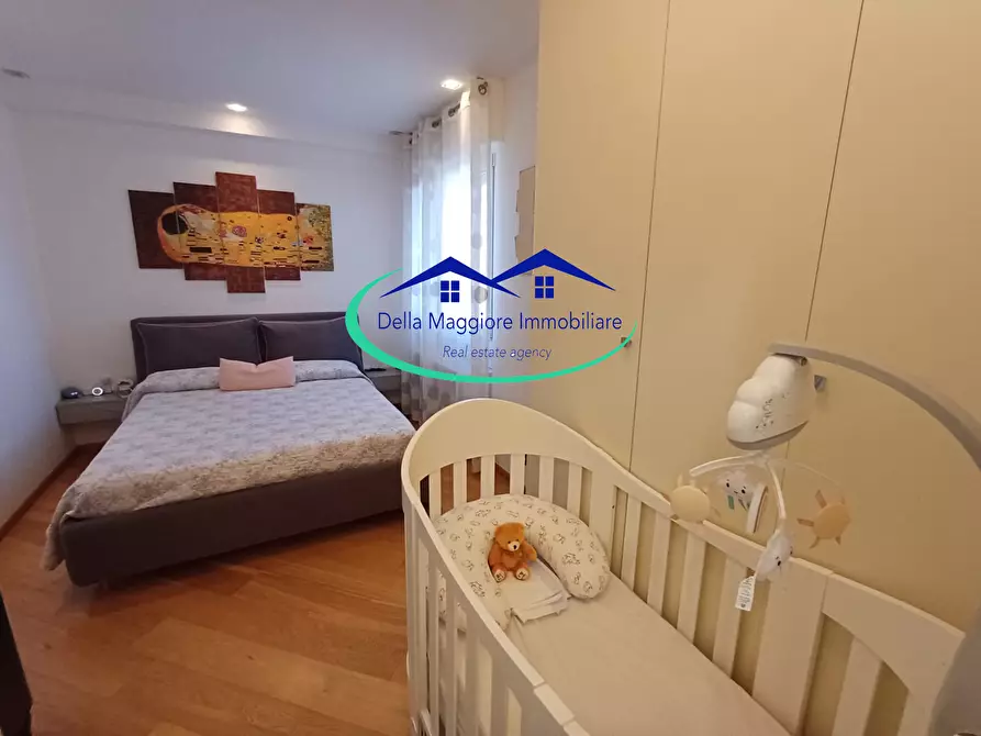 Immagine 9 di Appartamento in vendita  a Livorno