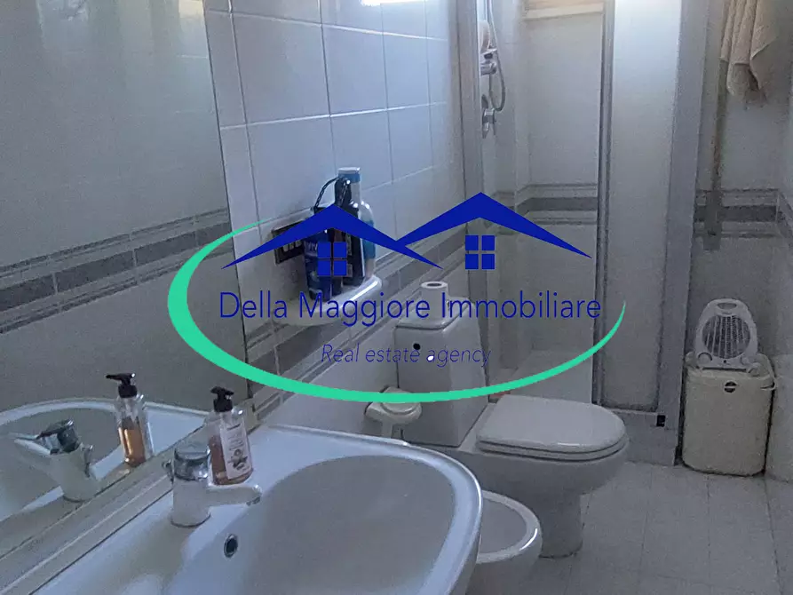 Immagine 26 di Villa in vendita  in via di montenero a Livorno