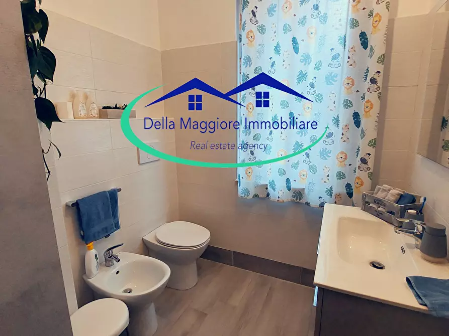 Immagine 23 di Villetta a schiera in vendita  a Livorno