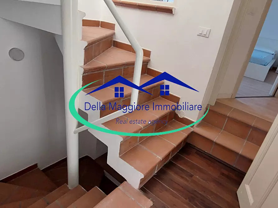 Immagine 29 di Villa in vendita  a Livorno