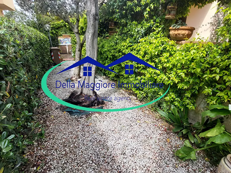 Immagine 31 di Casa bifamiliare in vendita  a Livorno