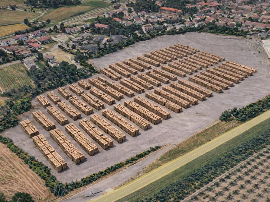 Immagine 4 di Terreno industriale in vendita  a Parma