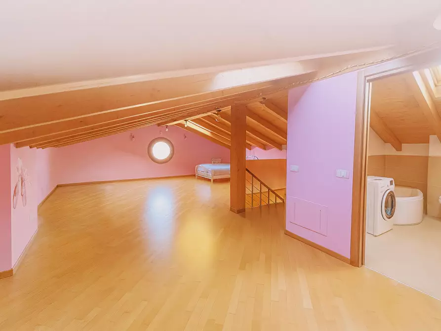 Immagine 7 di Trilocale in vendita  a Langhirano