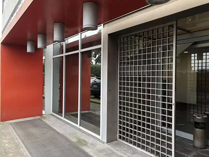 Immagine 12 di Ufficio in affitto  a Parma