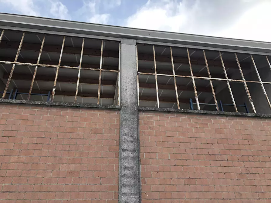 Immagine 10 di Attività artigianale in vendita  a Sala Baganza