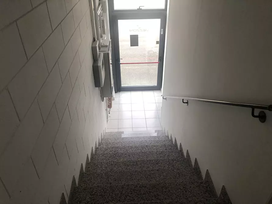 Immagine 25 di Attività artigianale in vendita  a Parma