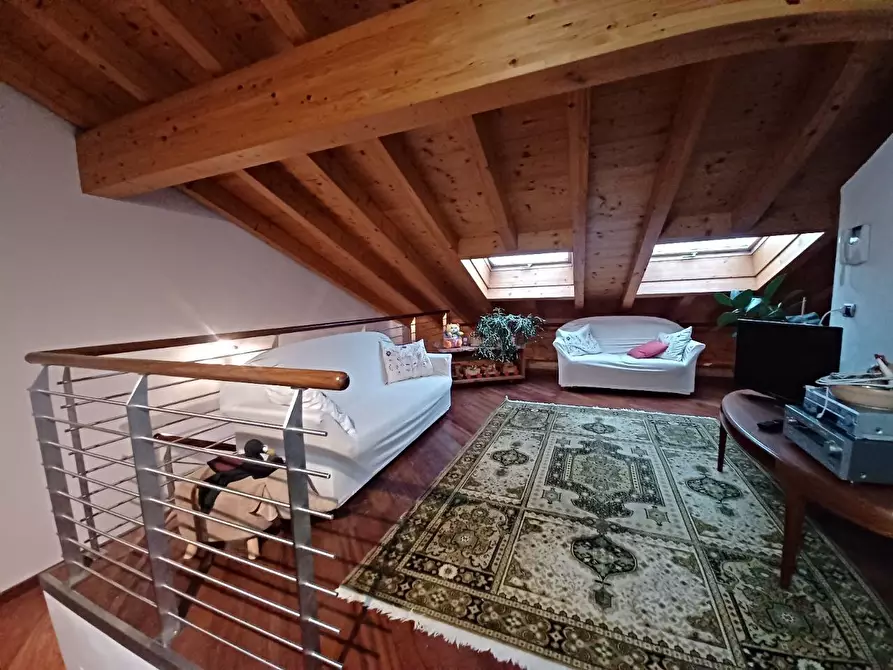 Immagine 18 di Quadrilocale in affitto  a Trento