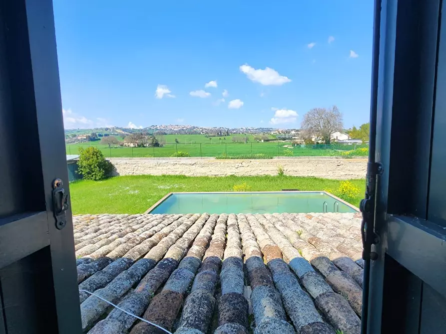 Immagine 18 di Rustico / casale in vendita  a Recanati