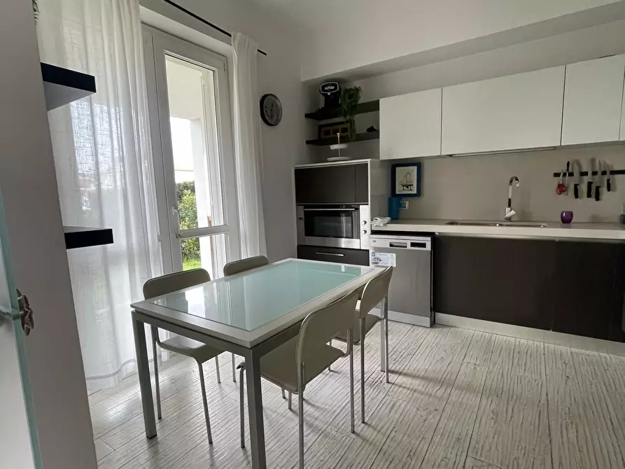 Immagine 8 di Villa in vendita  in Via Ischia a Numana