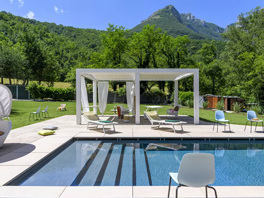 Immagine 33 di Rustico / casale in vendita  in SARNANO a Sarnano