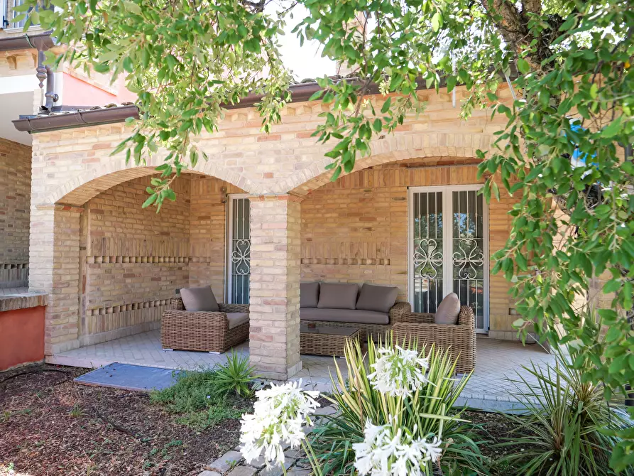 Immagine 47 di Villa in vendita  in Via Passarini a Recanati