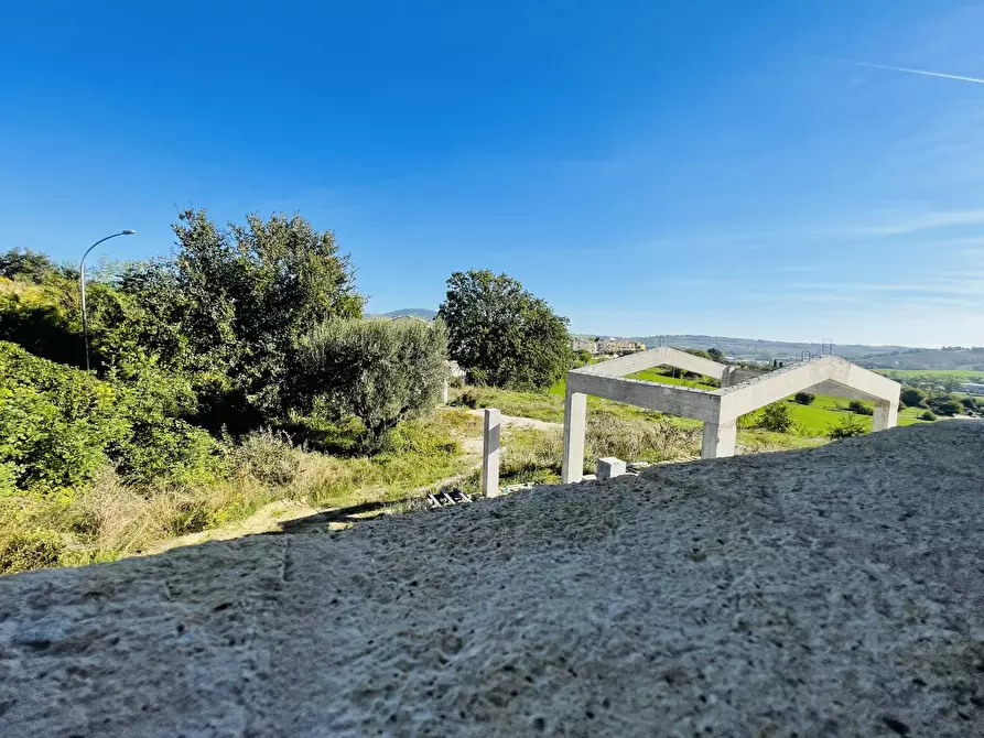 Immagine 43 di Rustico / casale in vendita  in via abbadia a Osimo