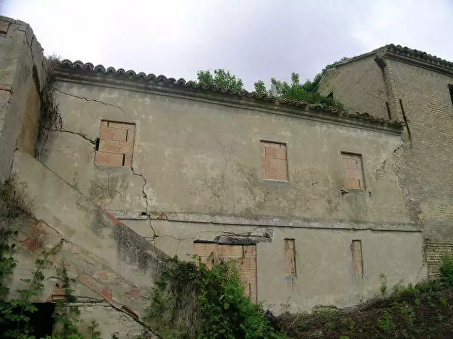 Immagine 3 di Rustico / casale in vendita  in va bartolini a Ancona