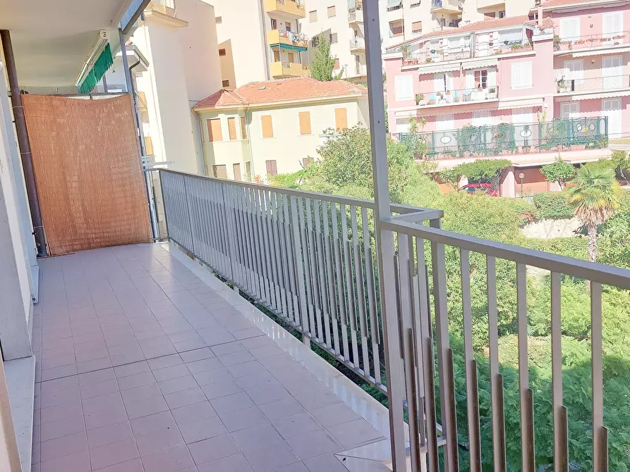 Immagine 19 di Trilocale in affitto  in Via Meridiana 25 a San Remo