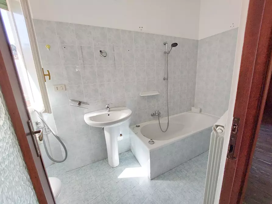 Immagine 17 di Trilocale in affitto  in Via Meridiana 25 a San Remo