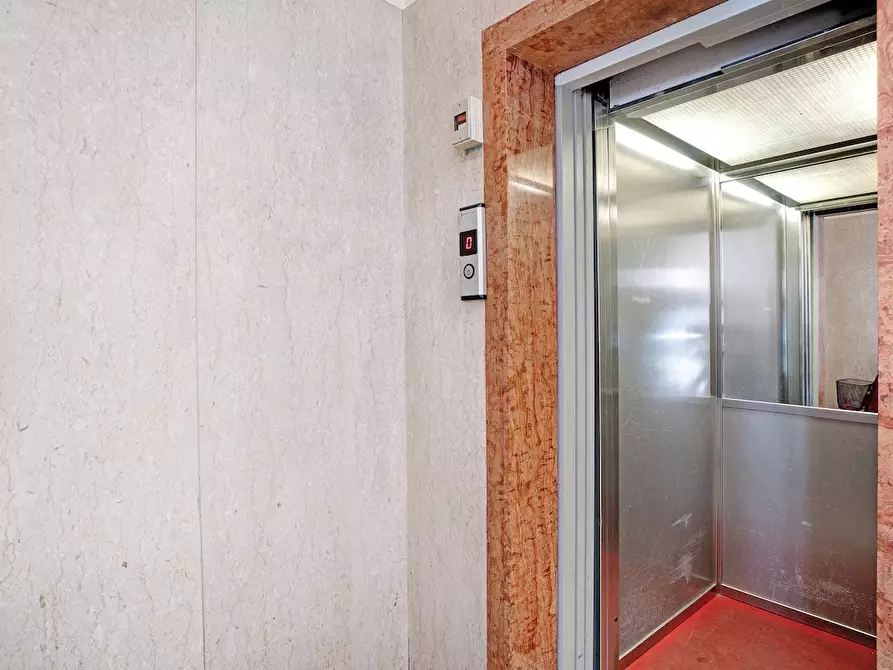 Immagine 20 di Bilocale in affitto  in Via San Francesco 37 a San Remo