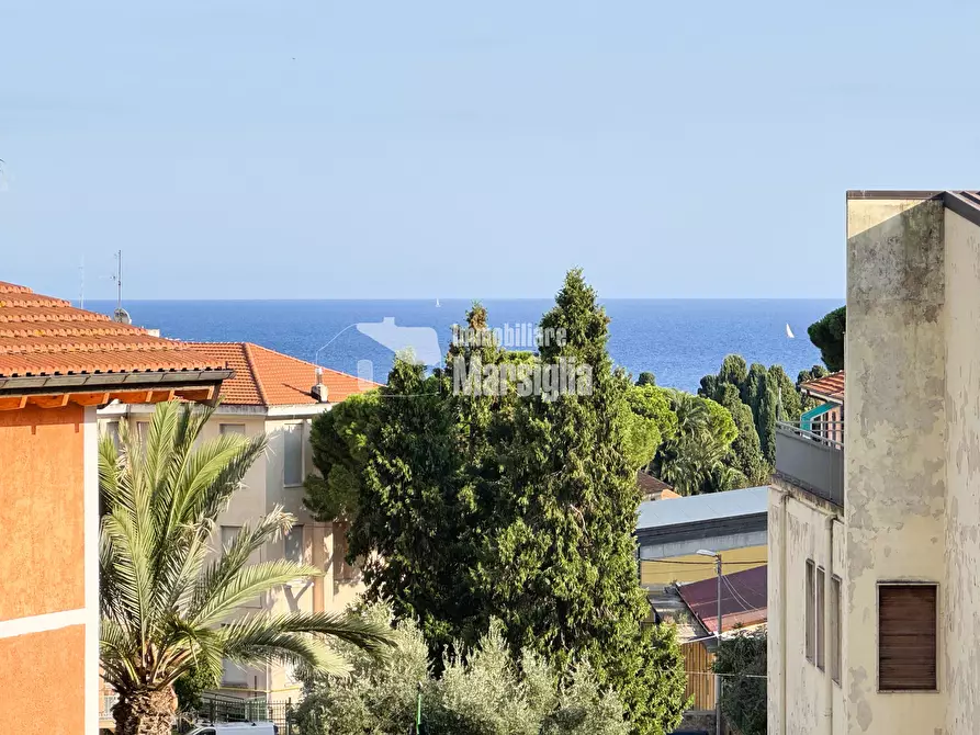 Immagine 13 di Bilocale in vendita  in Strada Privata Vallarino 92 a San Remo