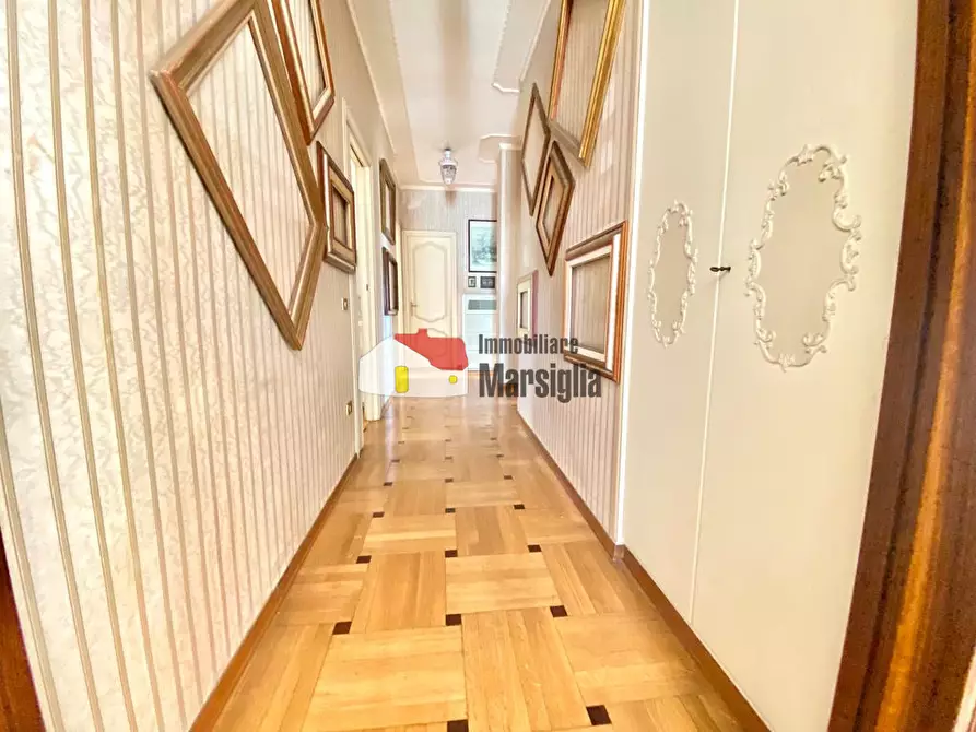 Immagine 18 di Quadrilocale in vendita  in Via Nuvoloni a San Remo