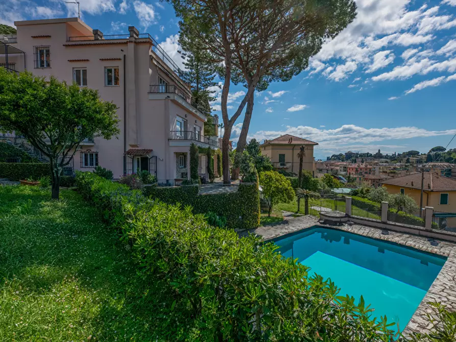 Immagine 1 di Casa indipendente in vendita  in Viale La Torre a Santa Margherita Ligure
