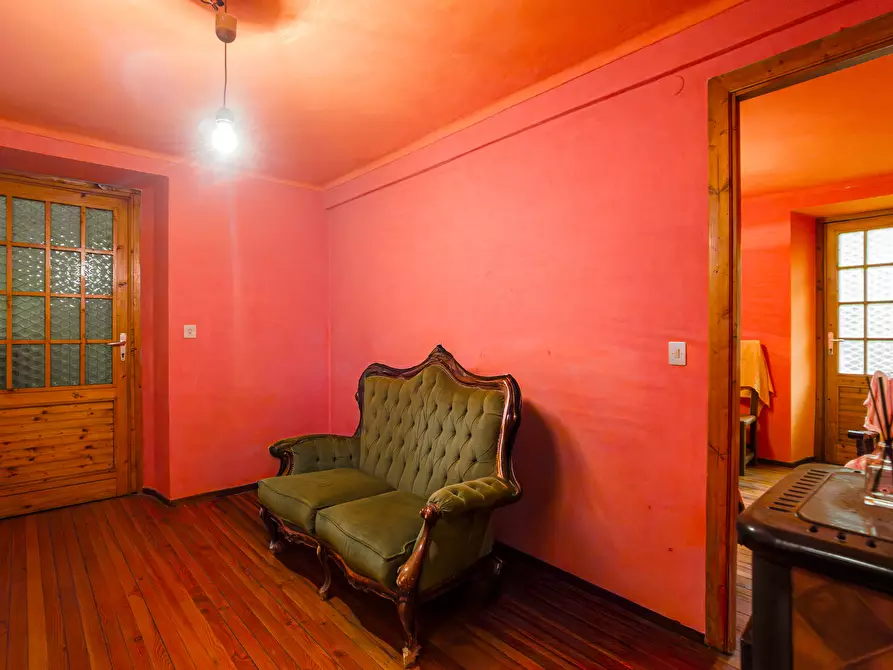 Immagine 27 di Palazzo in vendita  in Via Losa a Pessinetto