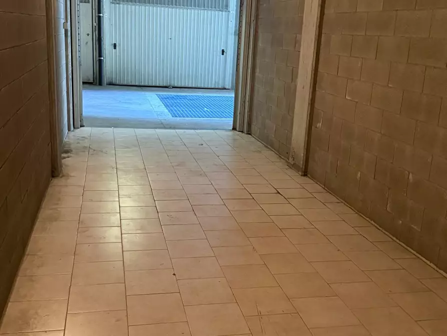 Immagine 4 di Garage in vendita  in Via Borsellino a Torino