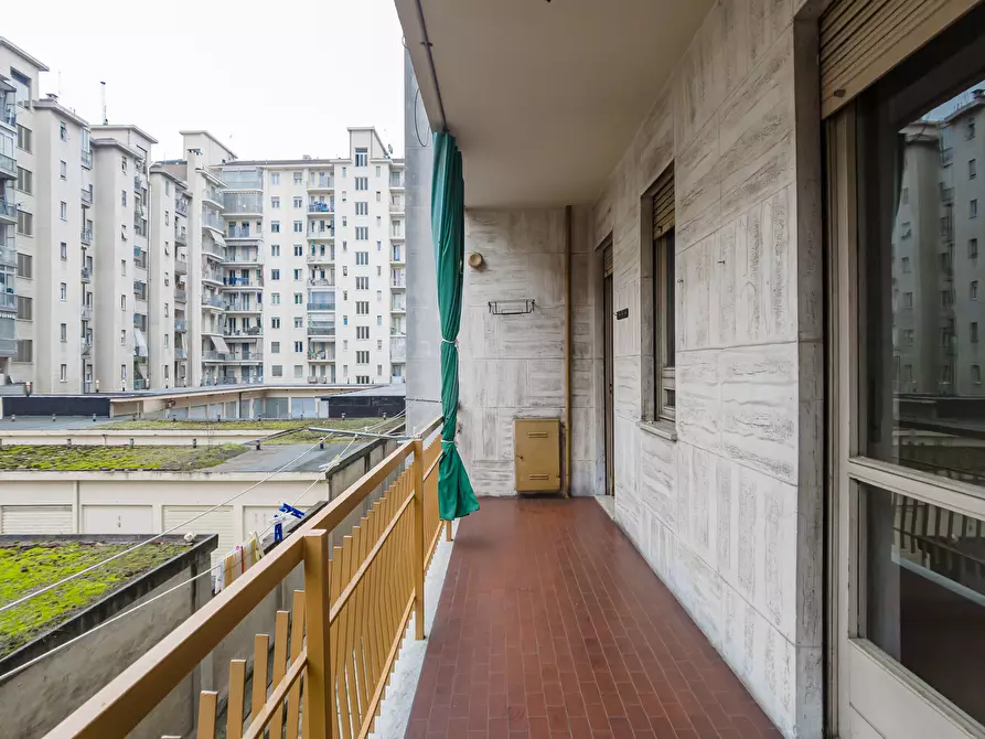 Immagine 21 di Quadrilocale in vendita  in Via Fratelli Carando a Torino