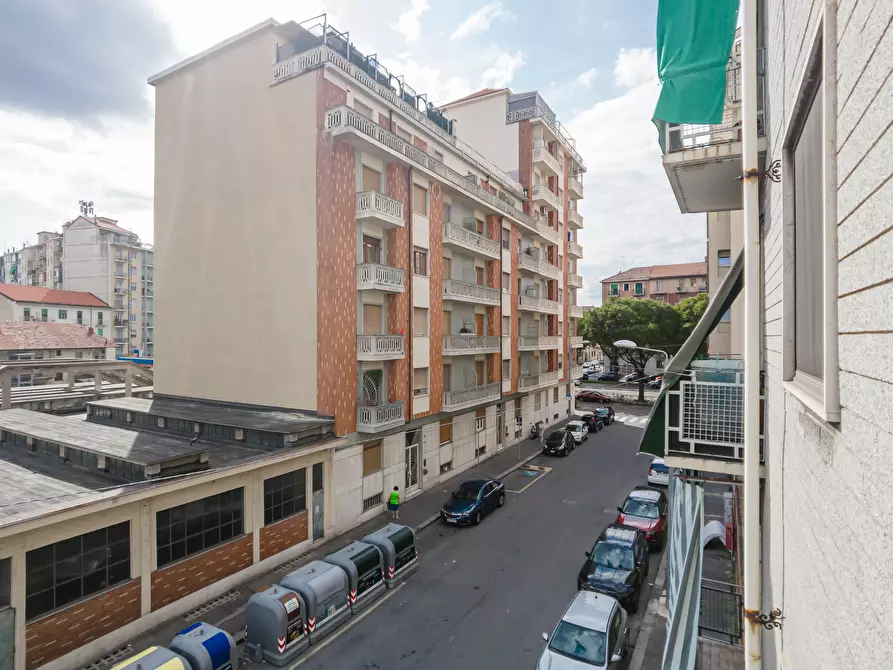 Immagine 17 di Bilocale in vendita  in Via Luigi Goytre a Torino