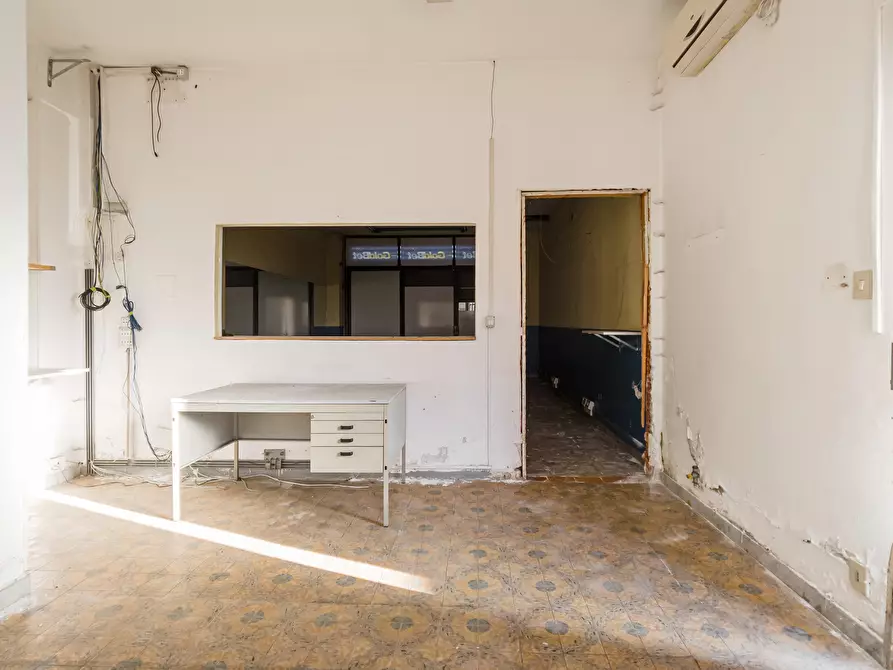 Immagine 12 di Locale commerciale in vendita  in Via Giorgio Bellono a Torino