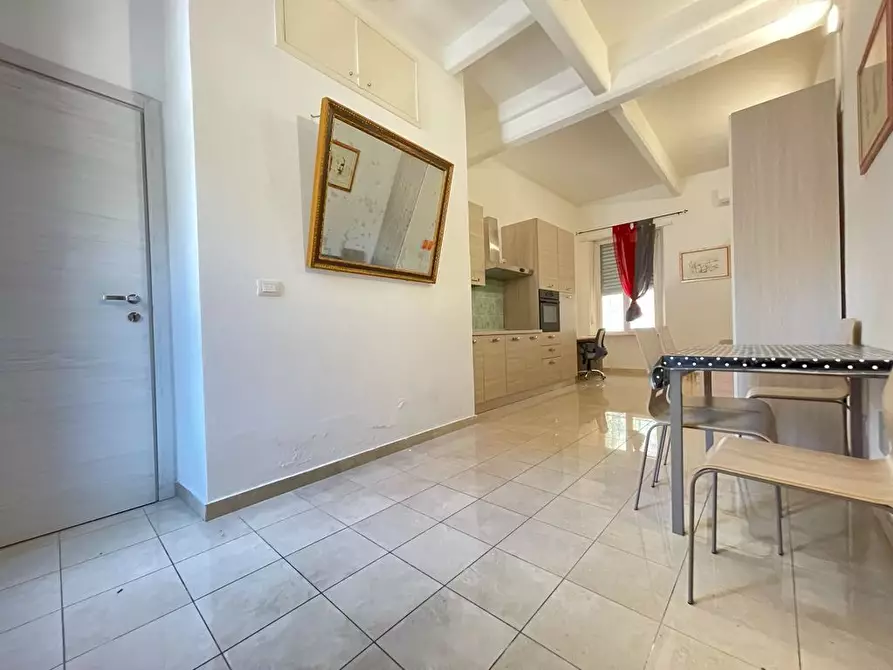 Immagine 5 di Palazzo in vendita  a Torino