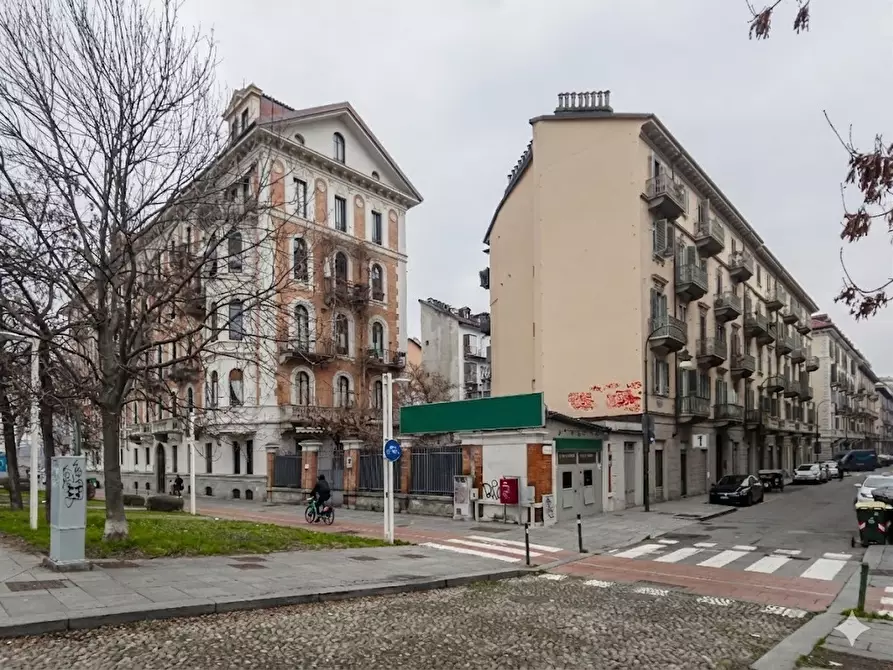 Immagine 1 di Attività artigianale in vendita  in Via Magenta a Torino