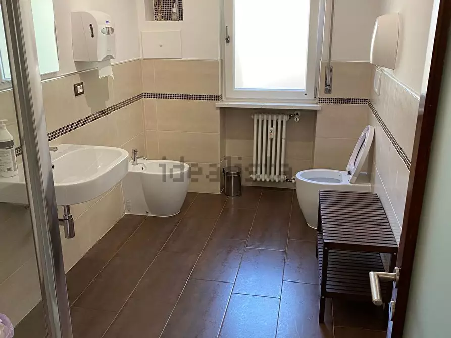 Immagine 6 di Pentalocale in vendita  a Livorno