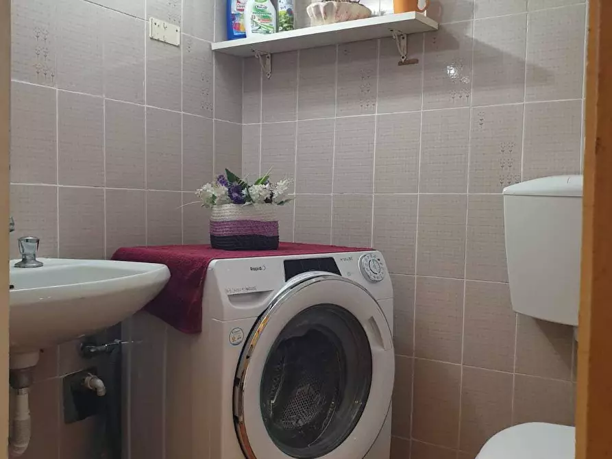 Immagine 23 di Appartamento in vendita  a Livorno