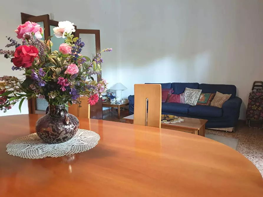 Immagine 3 di Appartamento in vendita  a Livorno