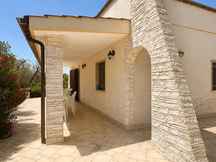Immagine 25 di Villa in vendita  a San Vito Dei Normanni