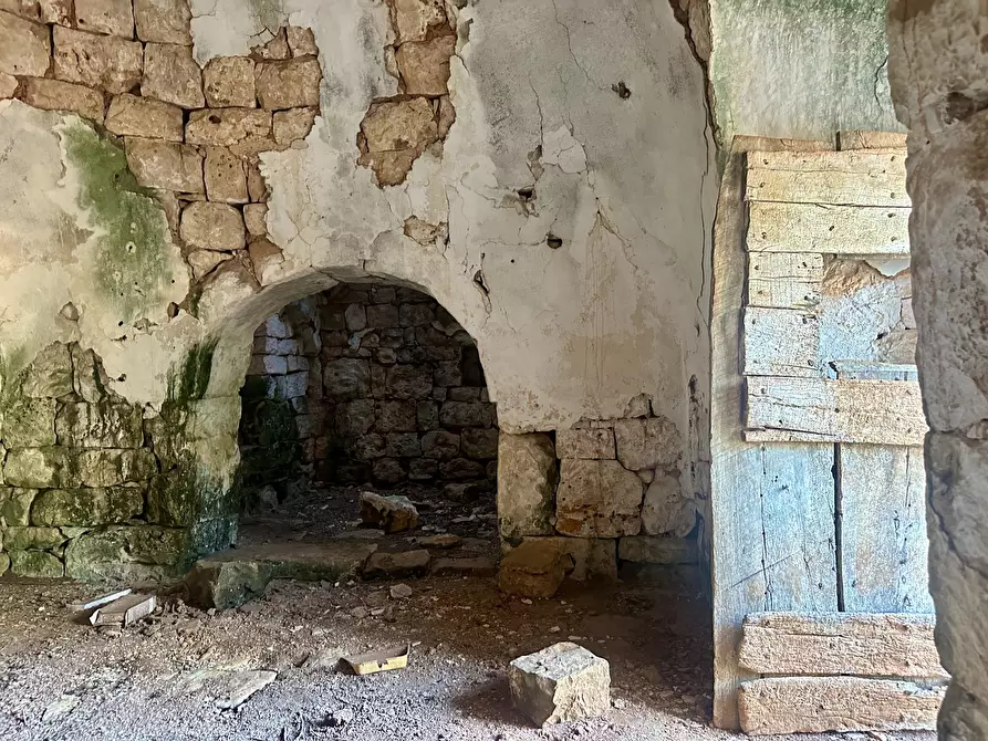 Immagine 21 di Terreno edificabile in vendita  a Ceglie Messapico