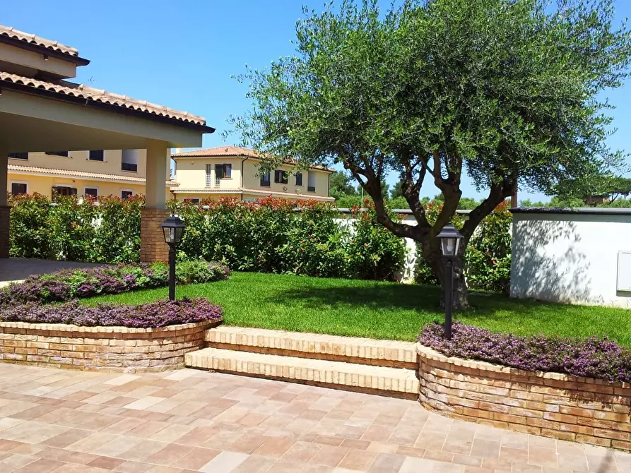 Immagine 17 di Casa bifamiliare in vendita  in Via Aurora 22 a Anzio