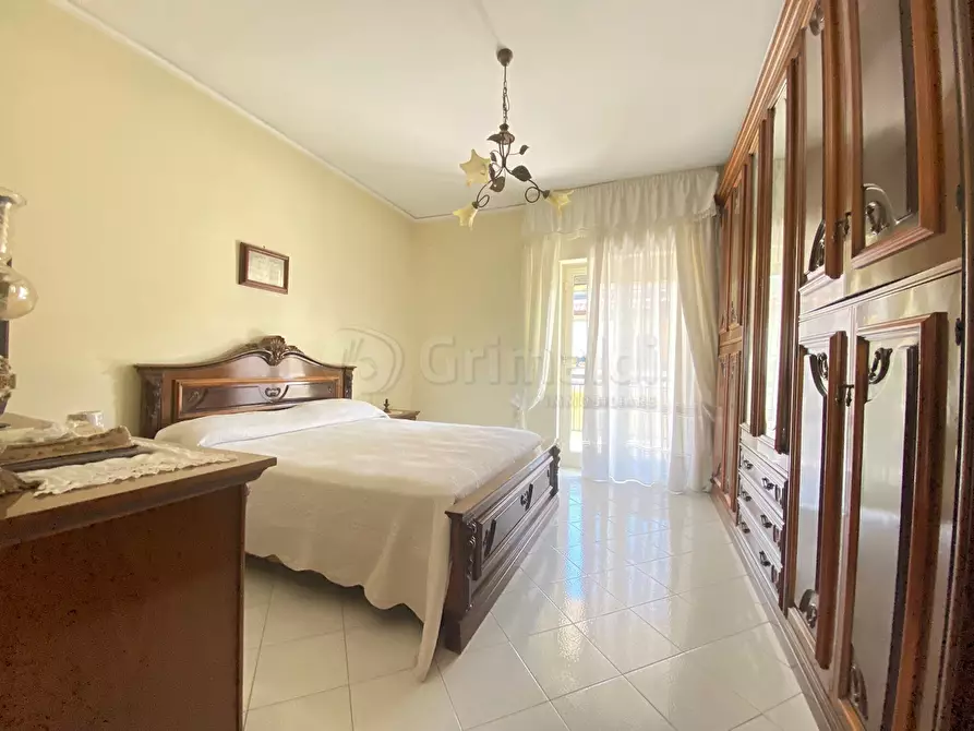 Immagine 7 di Trilocale in vendita  a Giugliano In Campania