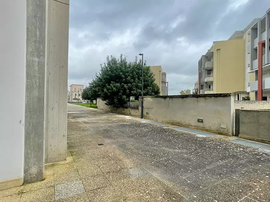 Immagine 6 di Ufficio in affitto  in Via Taranto 185 a Lecce