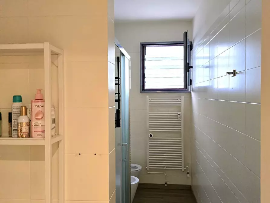 Immagine 6 di Trilocale in vendita  in Corso XXV Aprile 129 a Erba