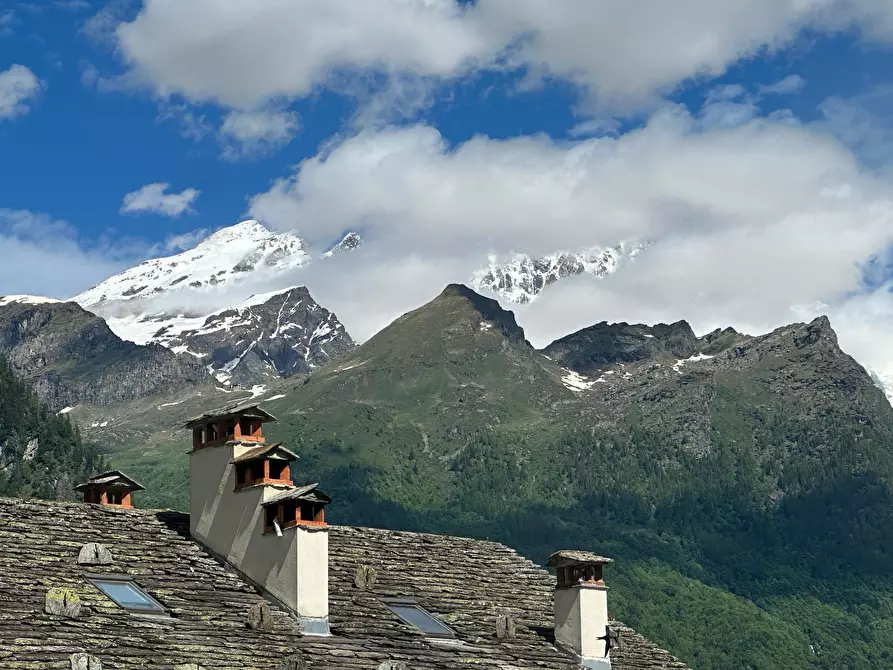Immagine 11 di Bilocale in vendita  in Riva Valdobbia Piazza IV Novembre 7 a Alagna Valsesia
