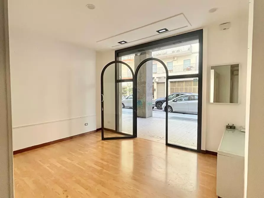 Immagine 8 di Locale commerciale in affitto  in Via G. D'Annunzio 61 a Lecce