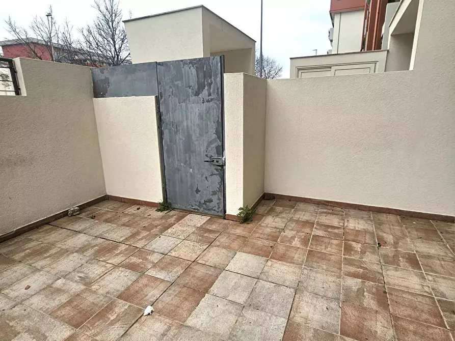 Immagine 40 di Quadrilocale in vendita  in Via Federico Zeri 3 a Lecce