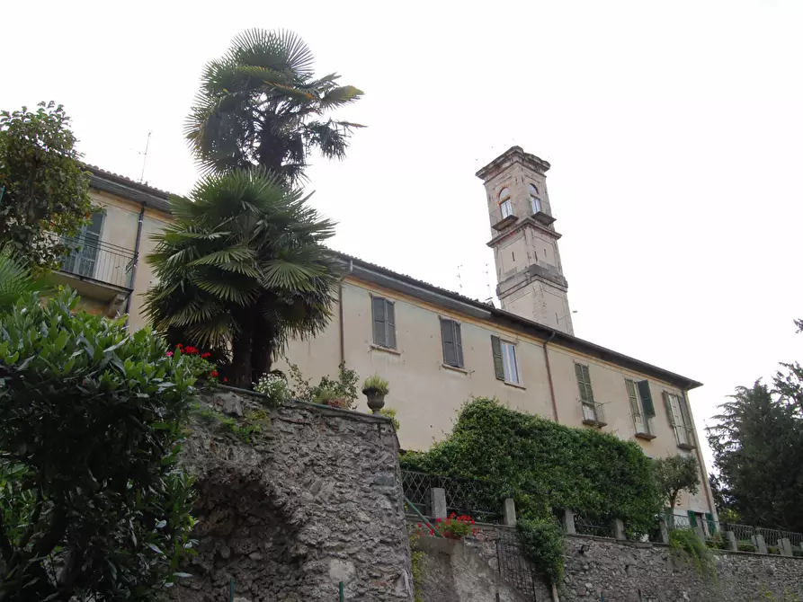 Immagine 1 di Quadrilocale in vendita  in via Alessandro  Volta 24 B a Lambrugo