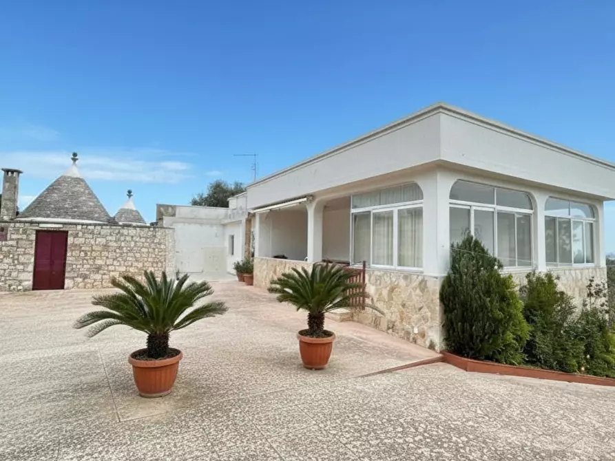 Immagine 1 di Villa in vendita  in Strada Paretone 201 a Martina Franca