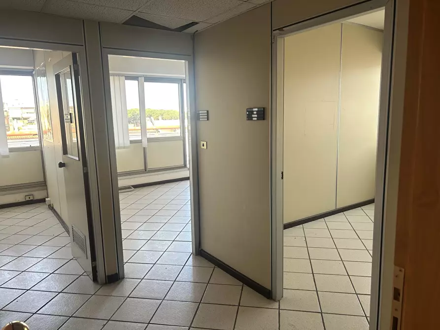 Immagine 6 di Ufficio in vendita  in via delle Arene 234 a Terracina