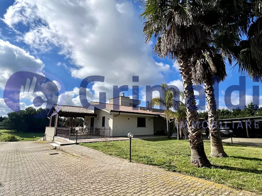 Immagine 2 di Villa in vendita  in Strada I Nucleo Erchie Piccola 10 a Lizzanello