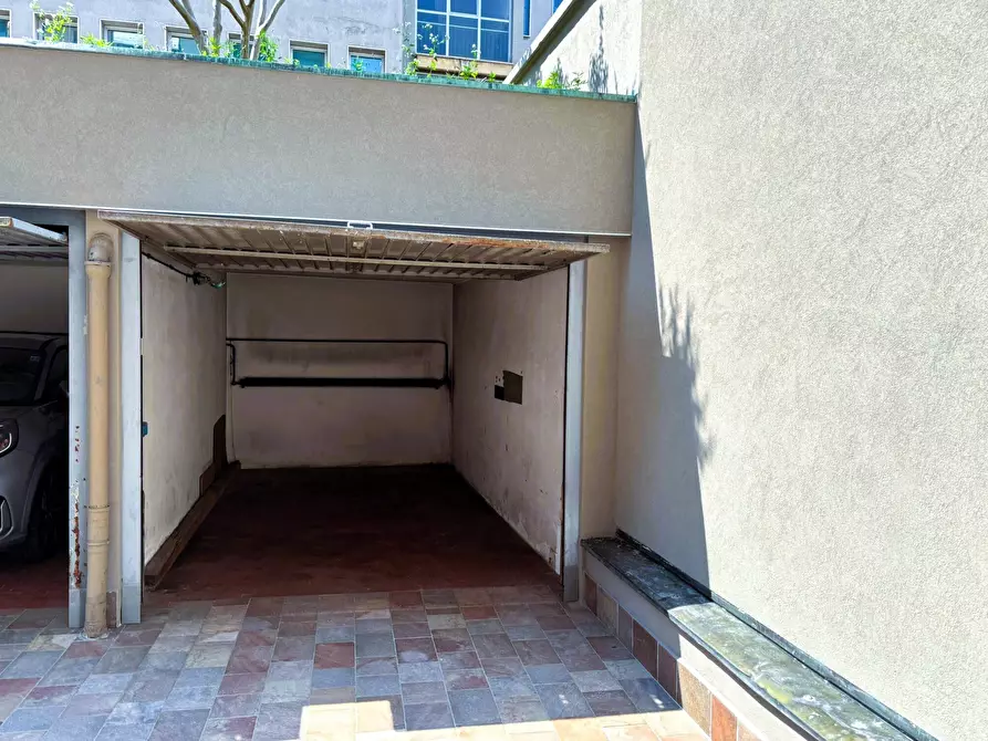 Immagine 7 di Garage in vendita  in Via Benedetto Marcello 5 a Milano