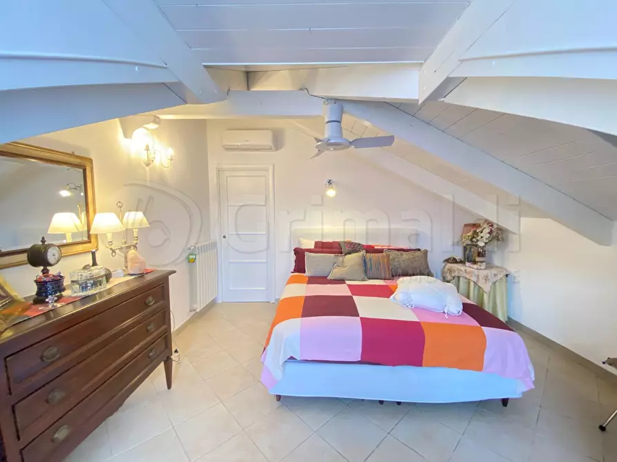 Immagine 11 di Trilocale in vendita  a Giugliano In Campania