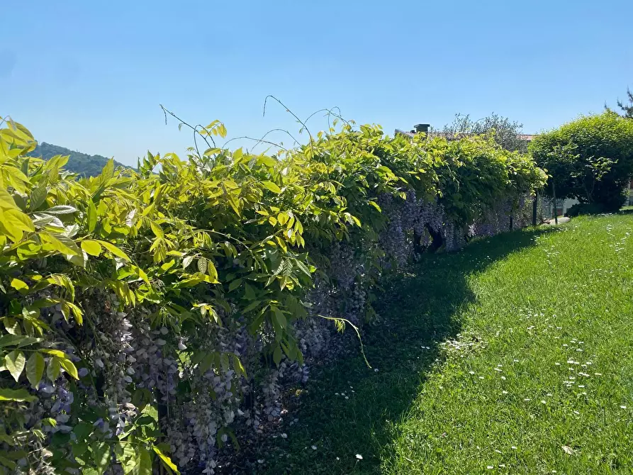 Immagine 33 di Villa in vendita  in Via delle Busacce 28 a San Fermo Della Battaglia